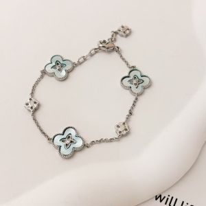 Floral Pearl Bracelet