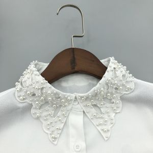 Vintage Inspired Pearly Faux Collar