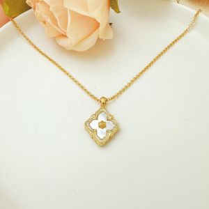 Delicate Necklace with Gold Detailing in Cream NEK546