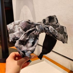 Metallic Silver Floral Jacquard Headband