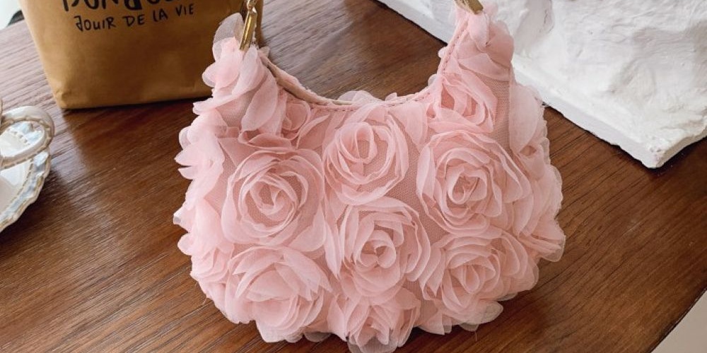 https://peachaccessories.com/shop/evening-bags.html